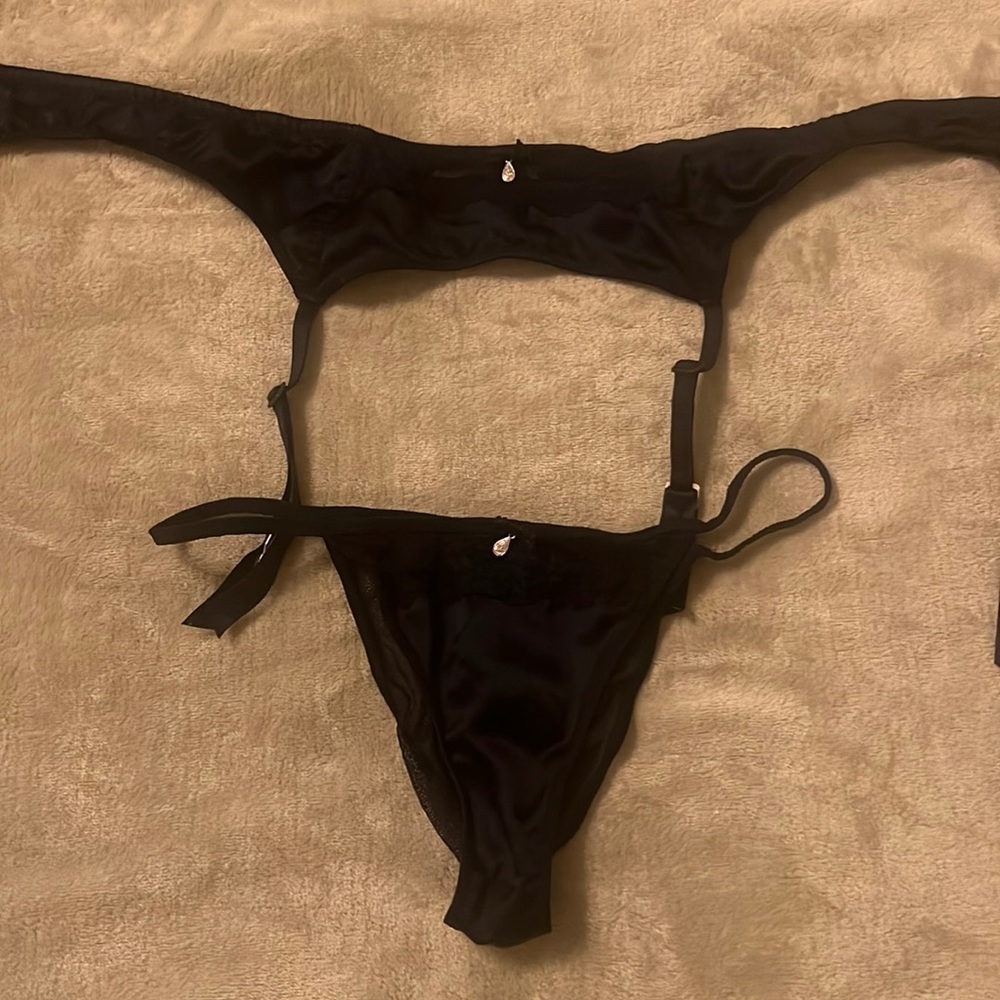 Garter and matching Panties Navy worn 1x for Boudoir Pics fir maybe 10 mins